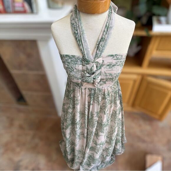 Aakaa Elegant Green Halter Maxi Dress. Perfect for garden wedding. - Picture 4 of 12